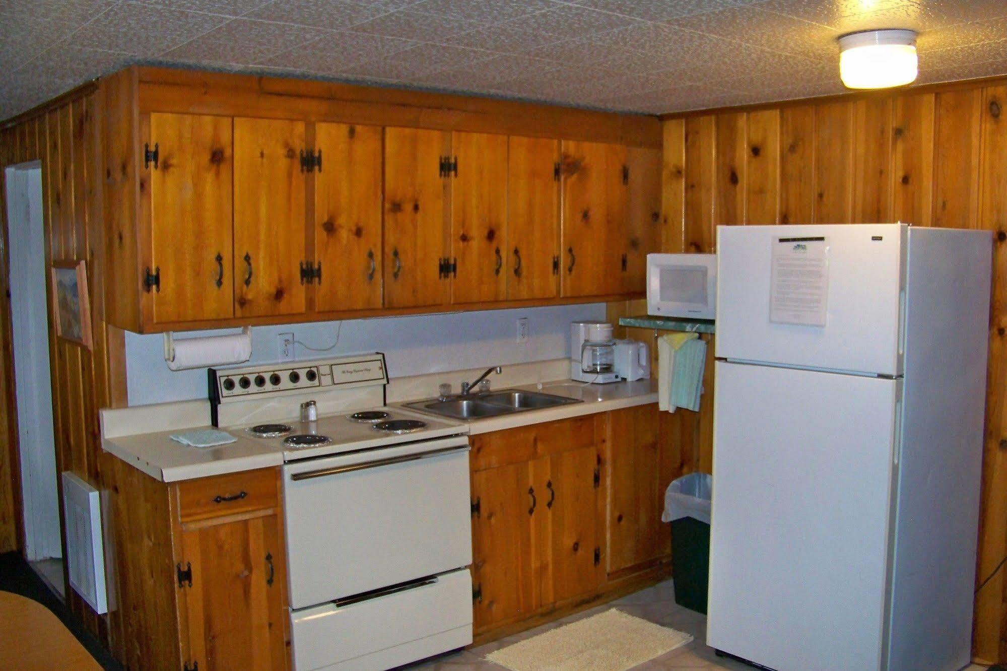 Lake Of The Woods Resort Lakeside Екстериор снимка