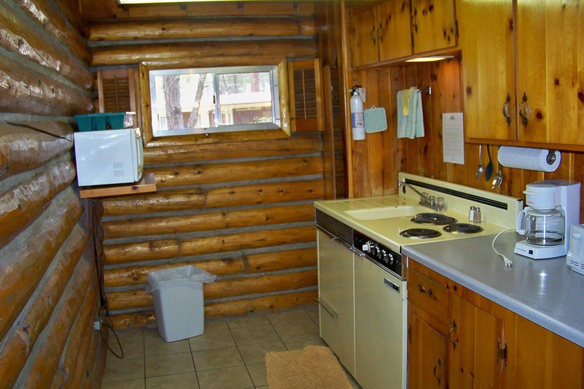 Lake Of The Woods Resort Lakeside Екстериор снимка