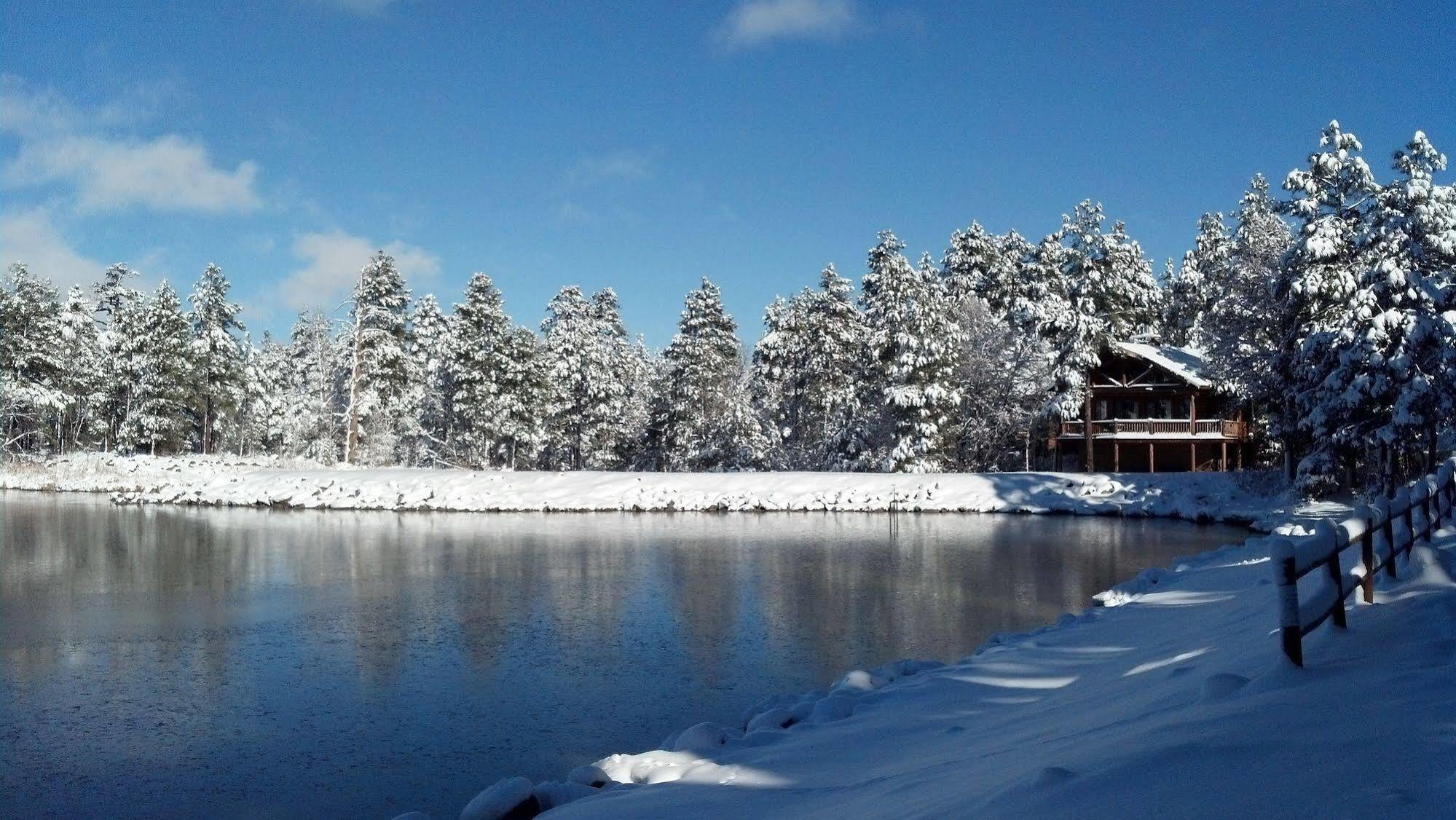 Lake Of The Woods Resort Lakeside Екстериор снимка